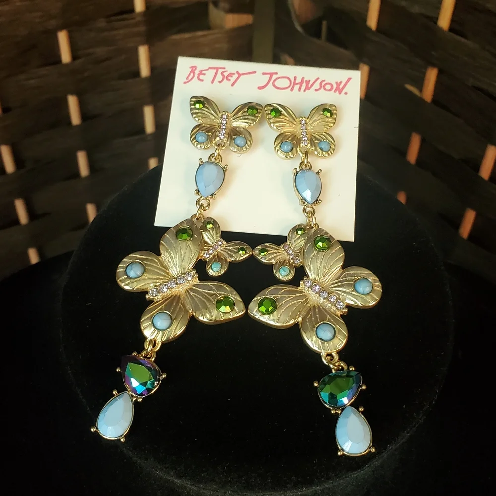 Betsey Johnson Matching Butterfly 🦋 Earrings - Picture 3 of 10